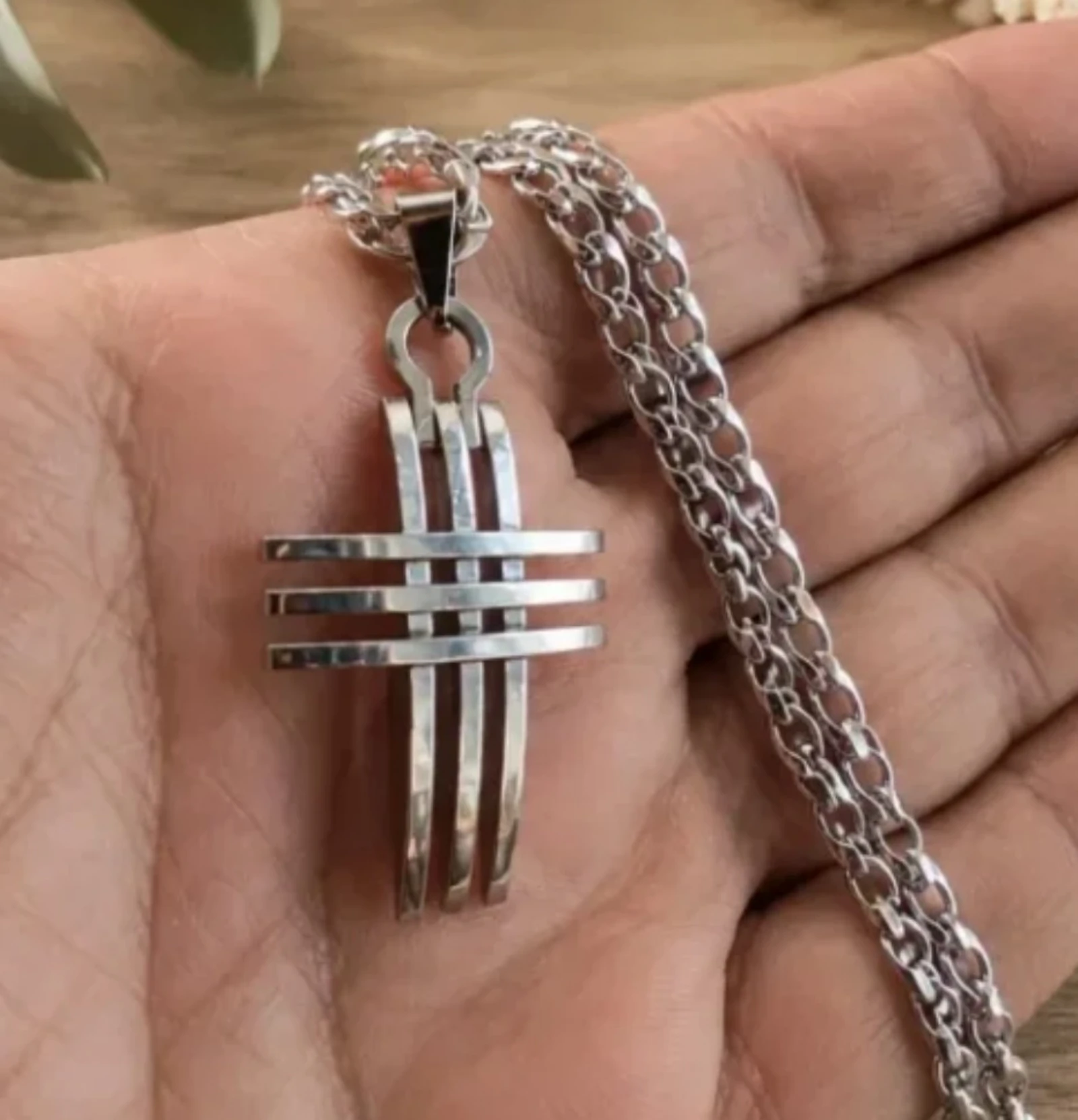 Pendentif en acier design croix – photo 2